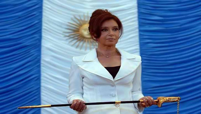 Η (νέα) δικαίωση της Αργεντινής που χτύπησε... κανόνι στους δανειστές και η Ελλάδα των μνημονίων  