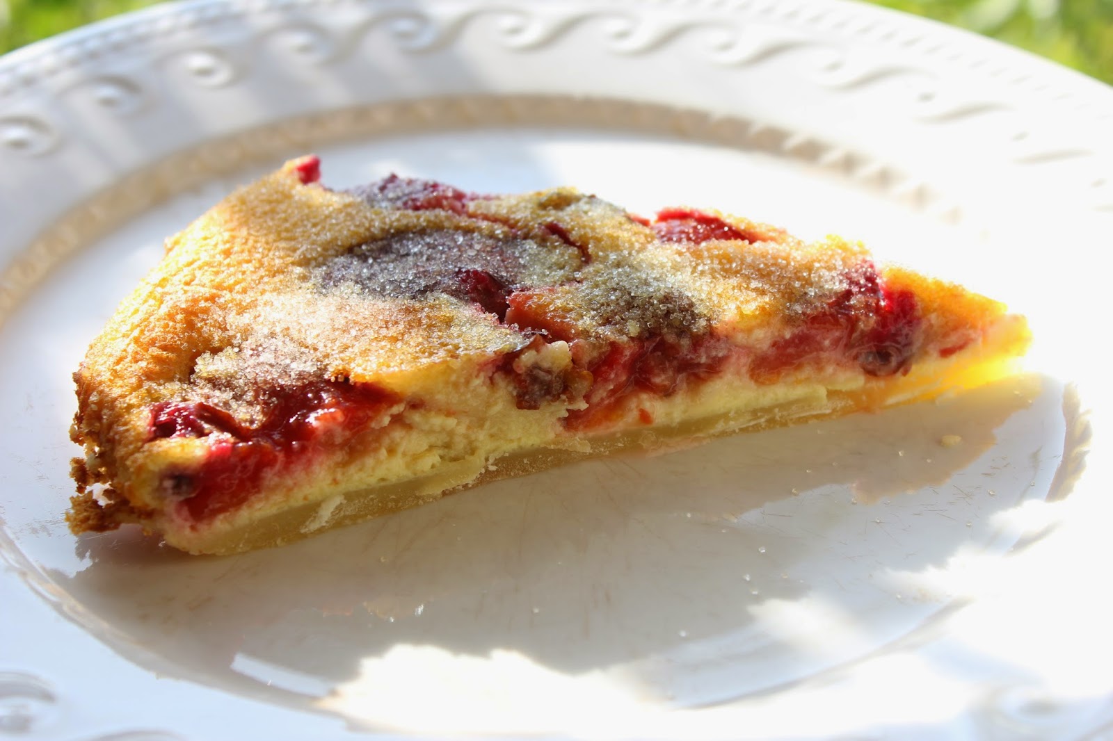 Clafoutis aux prunes - Limousin batter pudding with plums. Gluten-free ...