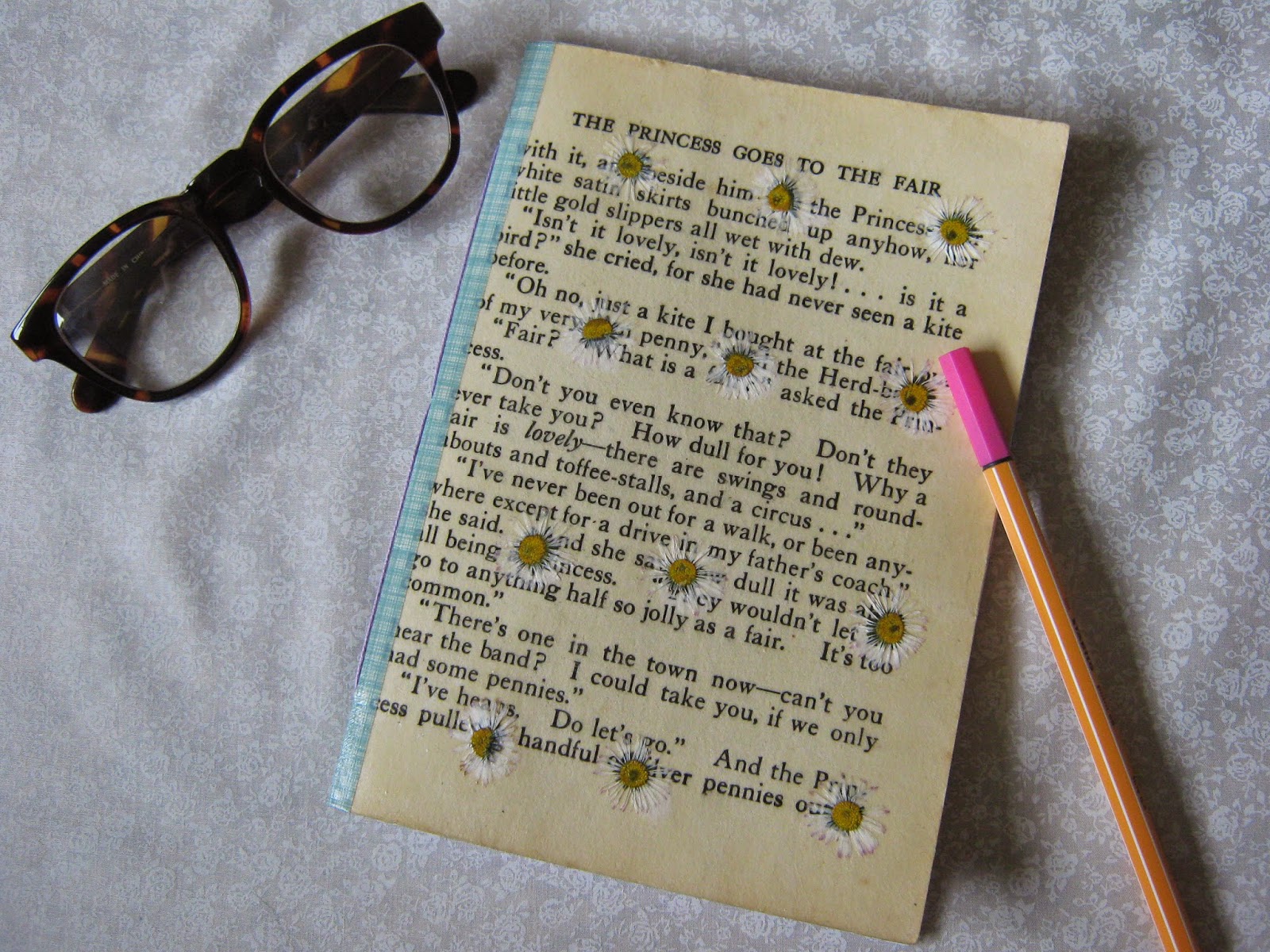 How To Make a Pressed Flower Notebook Awake + Make A Blog for