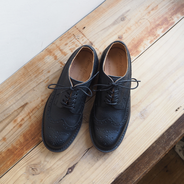 and-ordinary: Arrow Footwear by White and Co. / Long Wing Chip