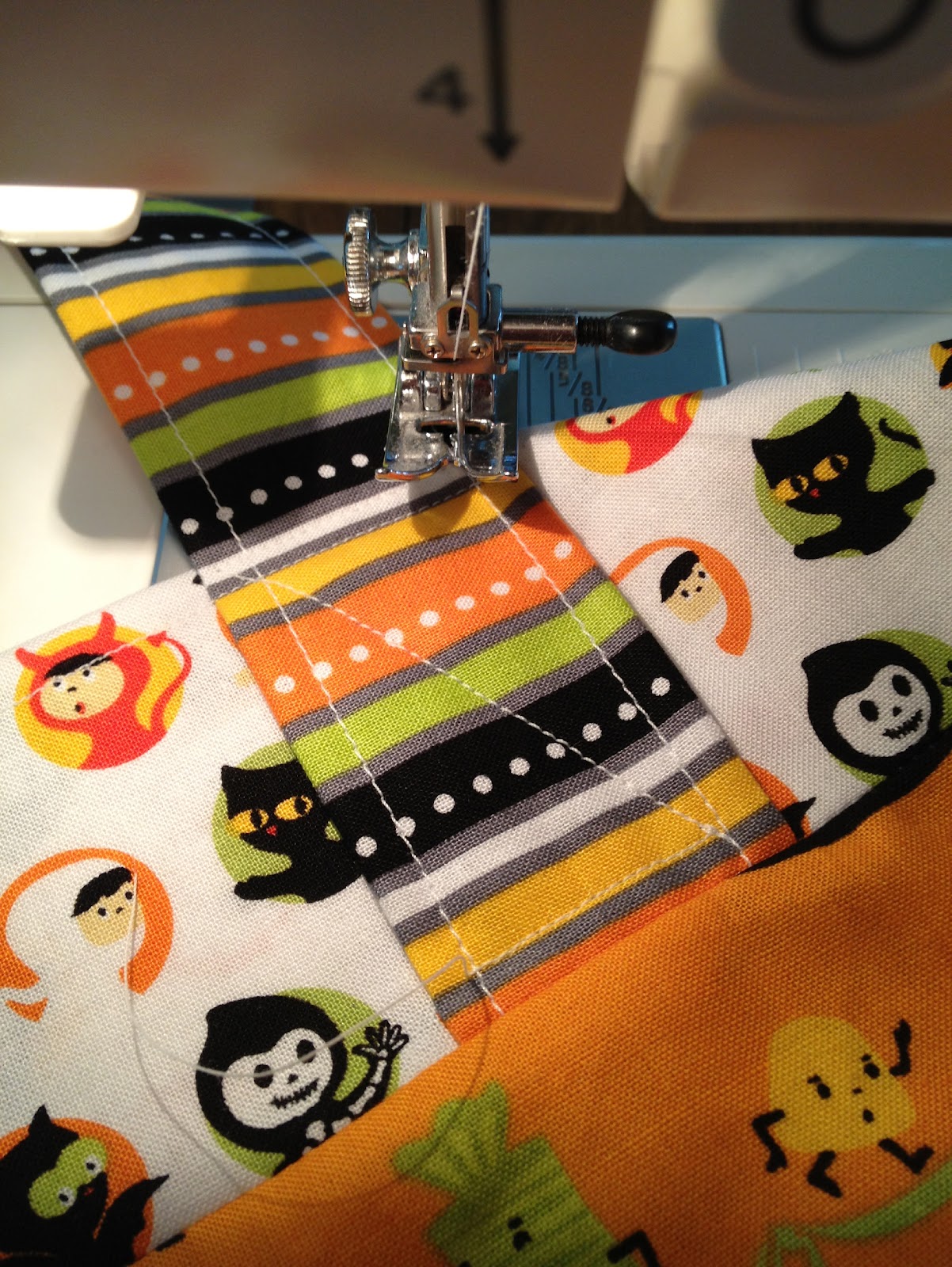 fabric-mill-trick-or-treat-bag-tutorial