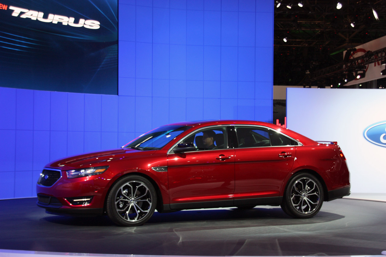 Ford Cars: 2013 Ford Taurus SHO