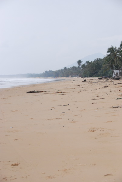 Bãi biển Long Thủy ở Phú Yên