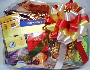 Happy New Year 2012: New Year Gift Basket For 2011