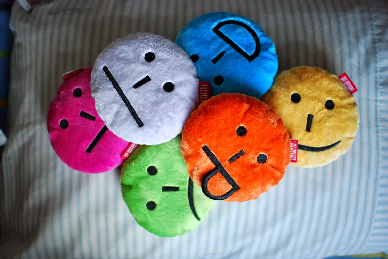 Девушка с красивыми зубами. Белоснежная улыбка. How to make smile. Make a happy face. Улыбающийся человек.