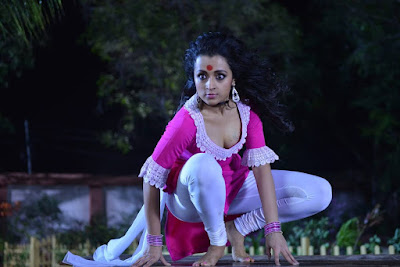 Trisha Krishnan in Nayaki Movie