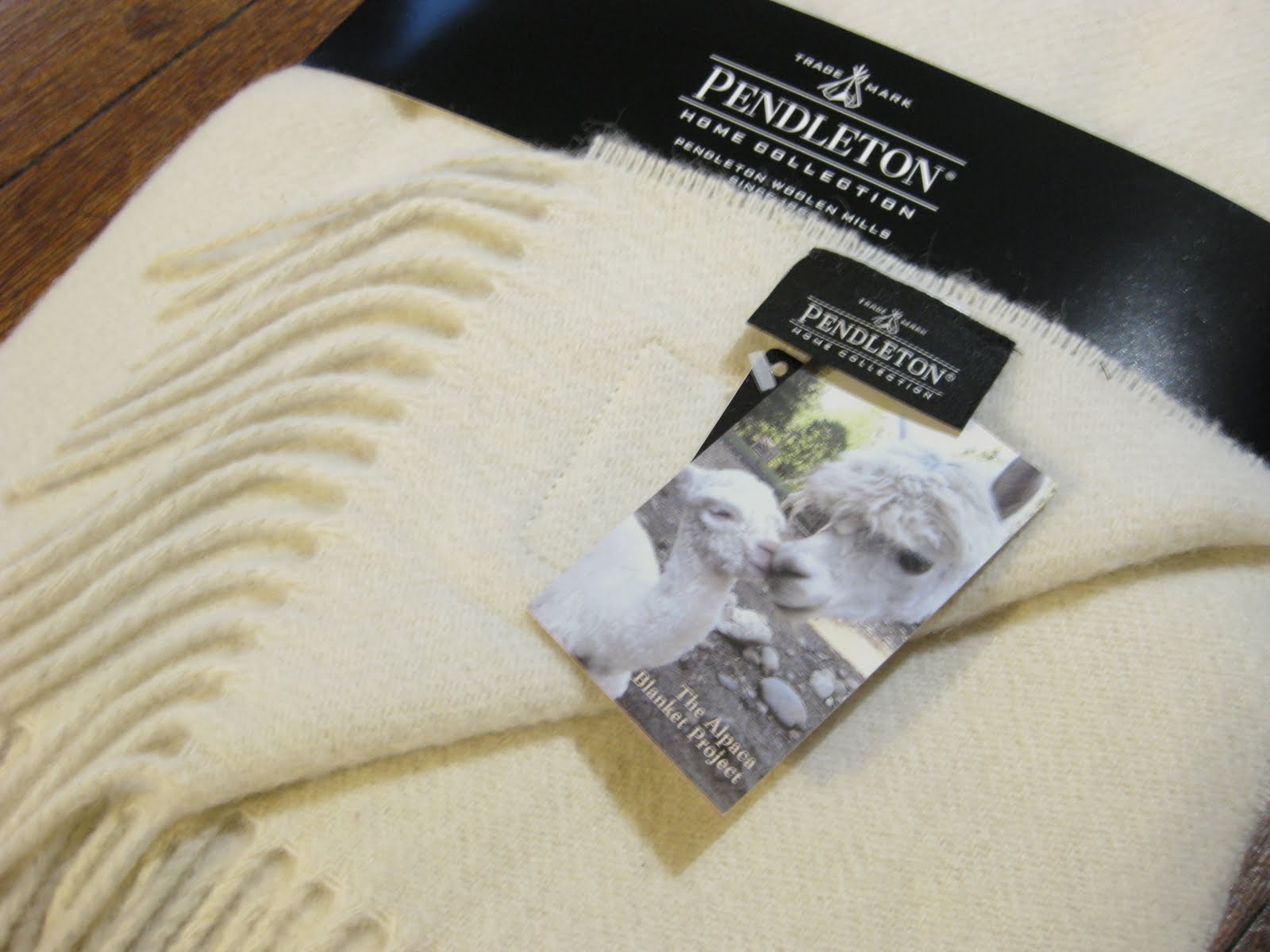 PENDLETON Alpaca Blanket Project 2011 Silky Alpaca