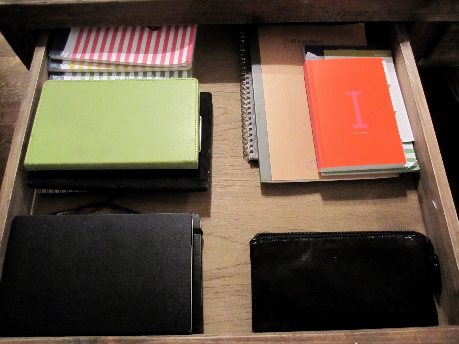 T H E O R D E R O B S E S S E D Organized Desk Drawers