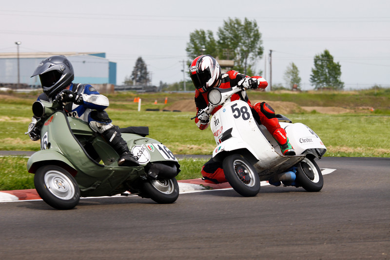 CAFÉ RACER 76 US scooter racing.....