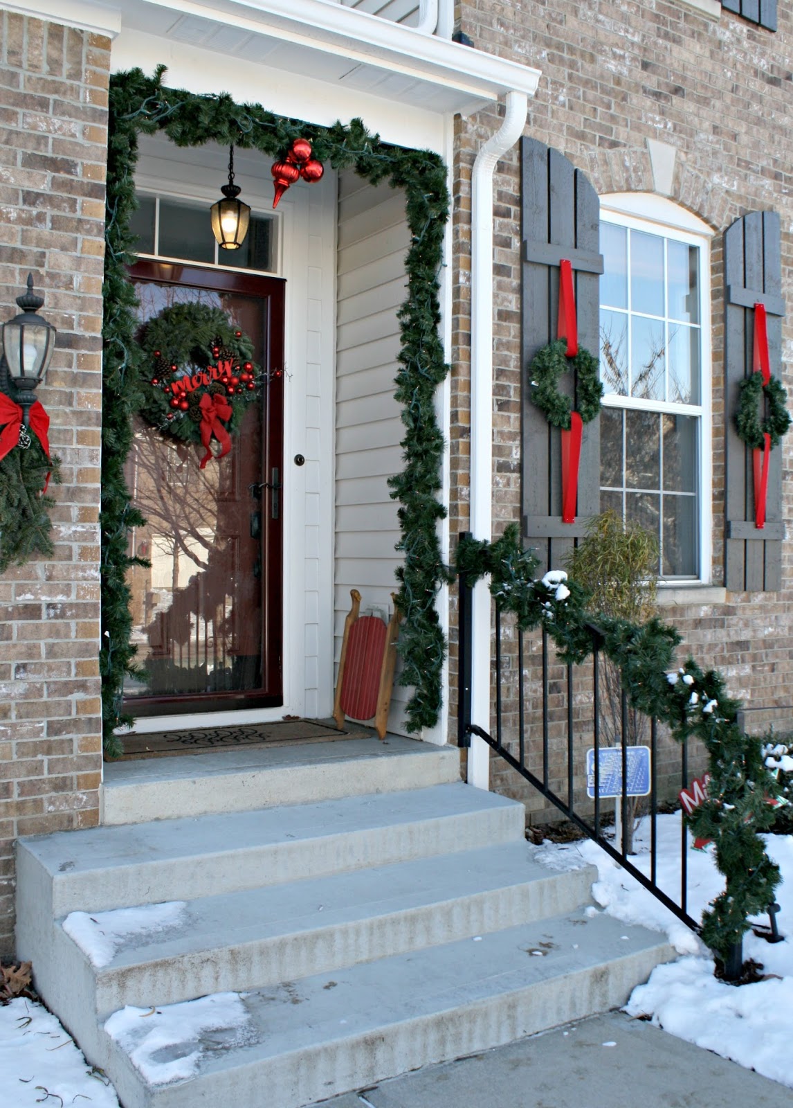 How to Hang Garland on Stairs + Entryway Christmas Decor - Bless