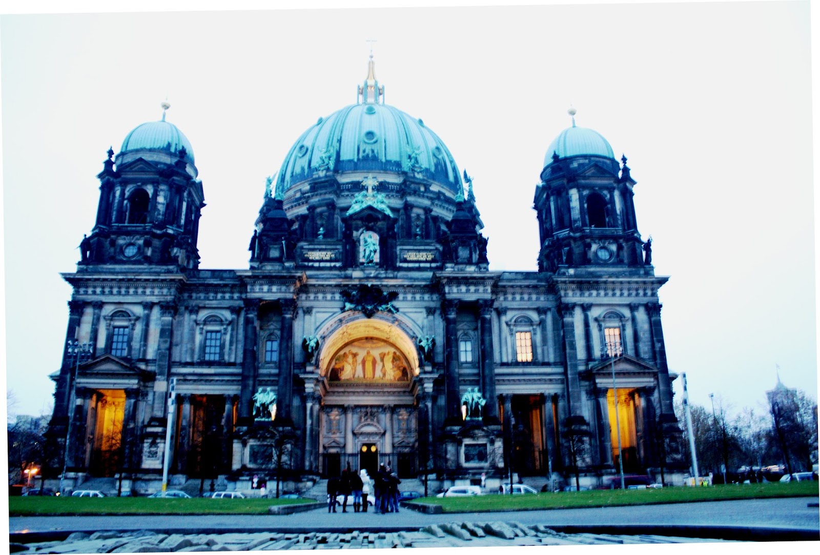 Evrenin Dört Bir Yanı Berlin 1