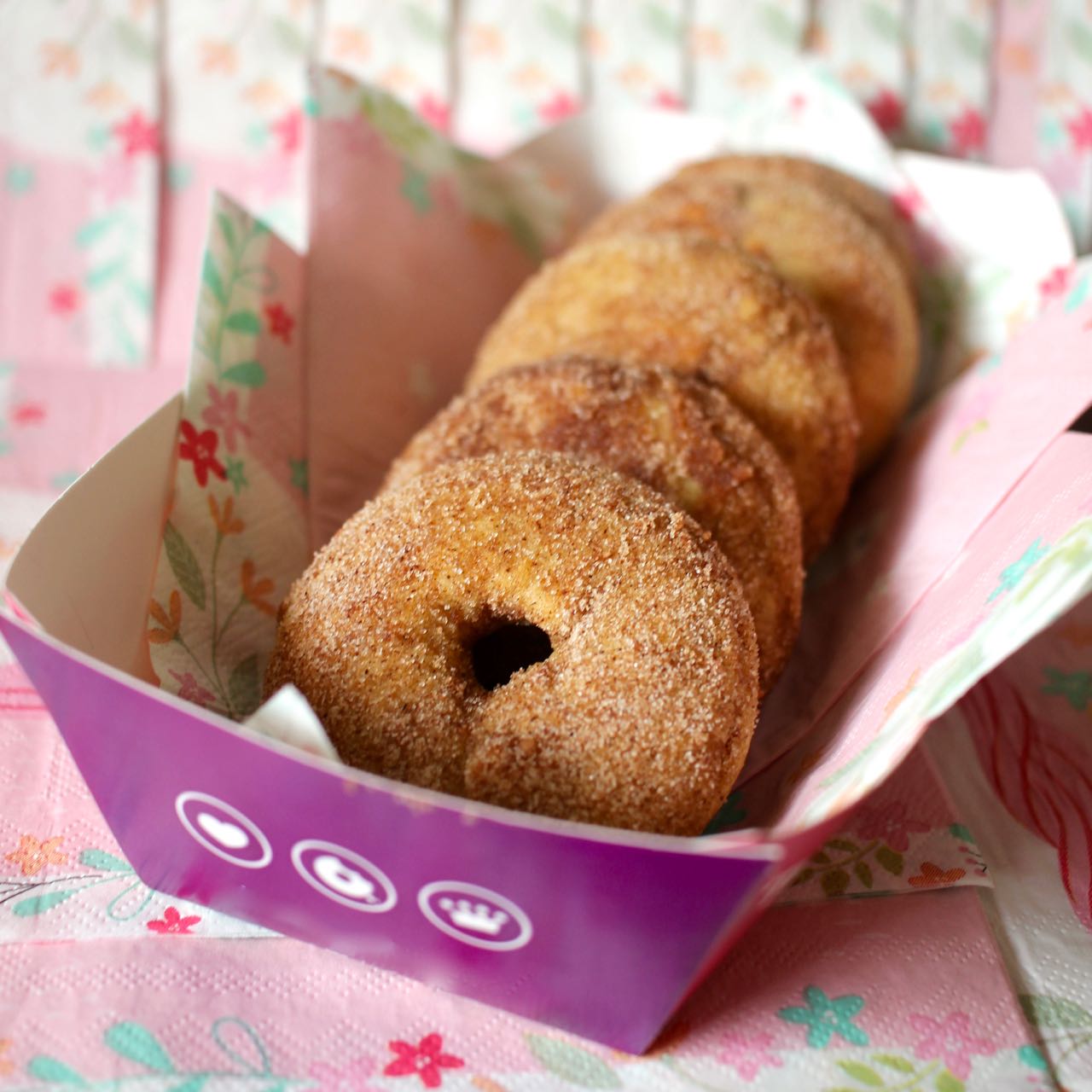 Green Gourmet Giraffe Baked doughnuts with baking powder (vegan) and a