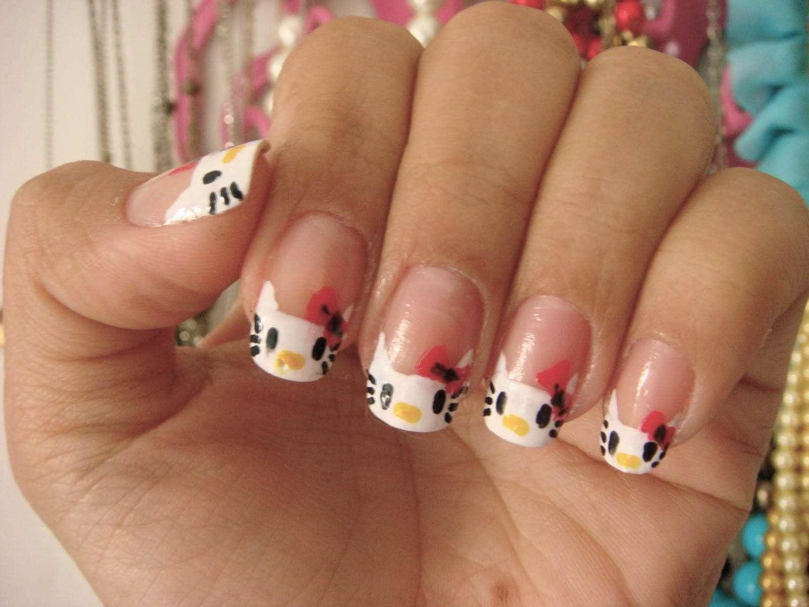 Hello Kitty Nails