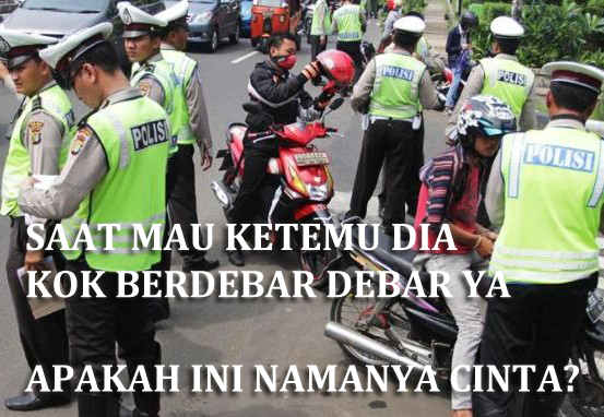 LUCU GAN : 3 Satlantas Berlarian Sampai Loncat Pagar Beton, Karena Gertakan Petugas Penjaga Rutan LUCU GAN : 3 Satlantas Berlarian Sampai Loncat Pagar Beton, Karena Gertakan Petugas Penjaga Rutan