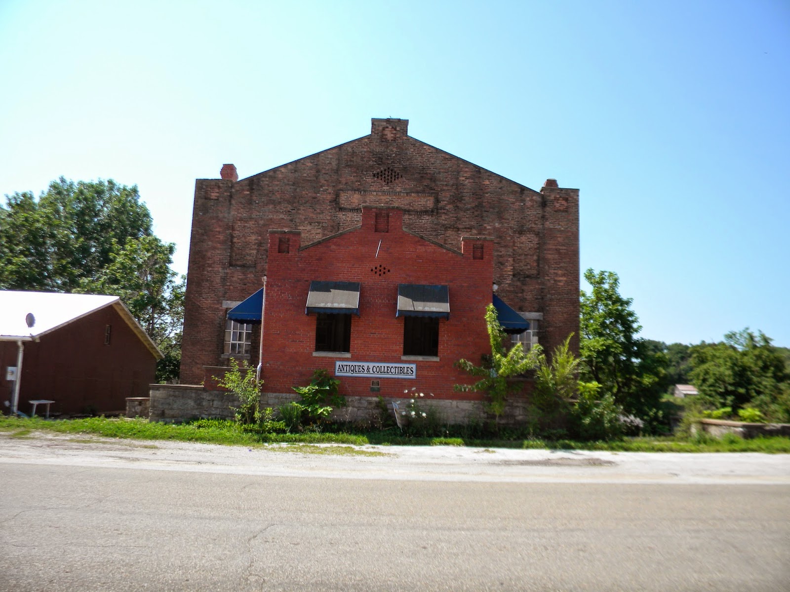The Old Trunk in the Attic Those Places Thursday Bonaparte, Iowa