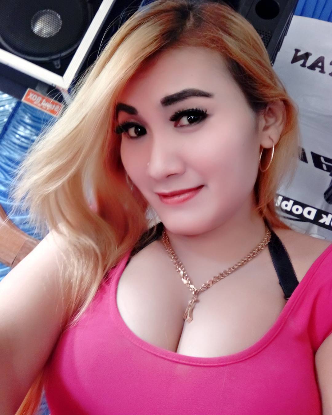 Foto Rita Ratu Tawon Sexy Dangdut Part 7