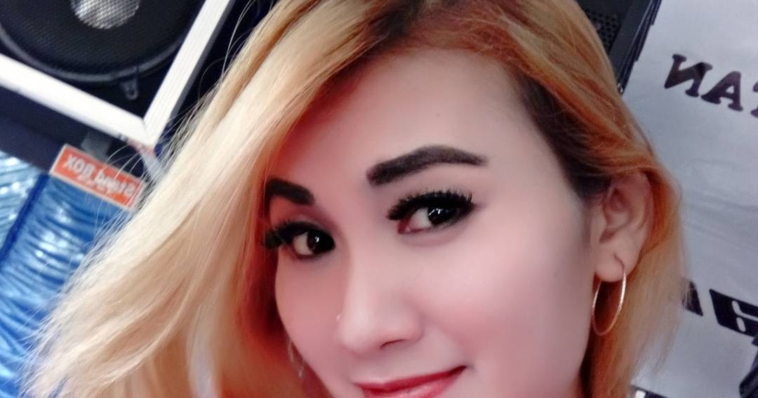 Foto Rita Ratu Tawon Sexy Dangdut Part 7
