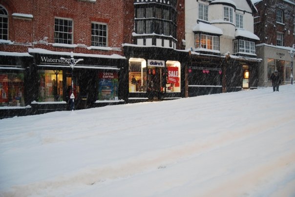 Snow in Guildford town centre