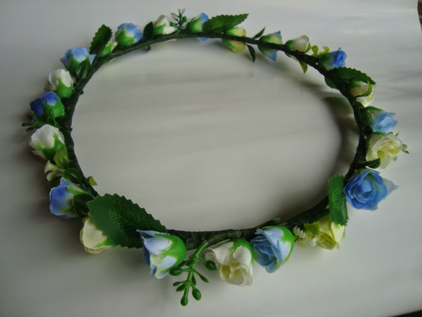 Relicário das Bijoux Tiara de flores azul