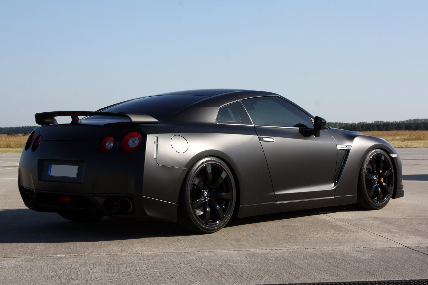 http://3.bp.blogspot.com/-DTTQTZvquj8/URQyrpJhqXI/AAAAAAAAAuI/YjqyLe-o5a8/s1600/nissan-skyline-r35_2.jpg