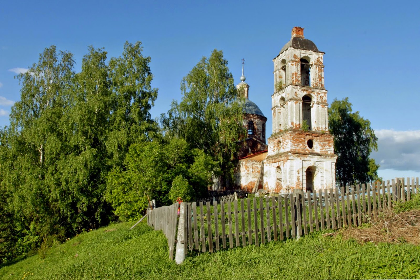 Село успенское храм