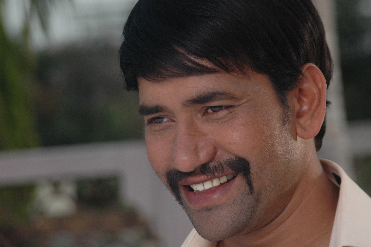 Dinesh Lal Yadav 'Nirahua' wiki, Biography, Nirahua Wife, Profile details. Bhojpuri actor, Singer Dineh Lal Yadav filmography wiki, upcoming movies list info, Check out Dinesh Lal Yadav, Amrapali dubey Latest HD photos, Images, Wallpaper