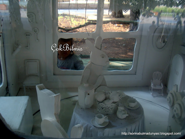 Fili tuttuğum yerden bir de ben tarif edeyim...: Moskova'da Çocukla