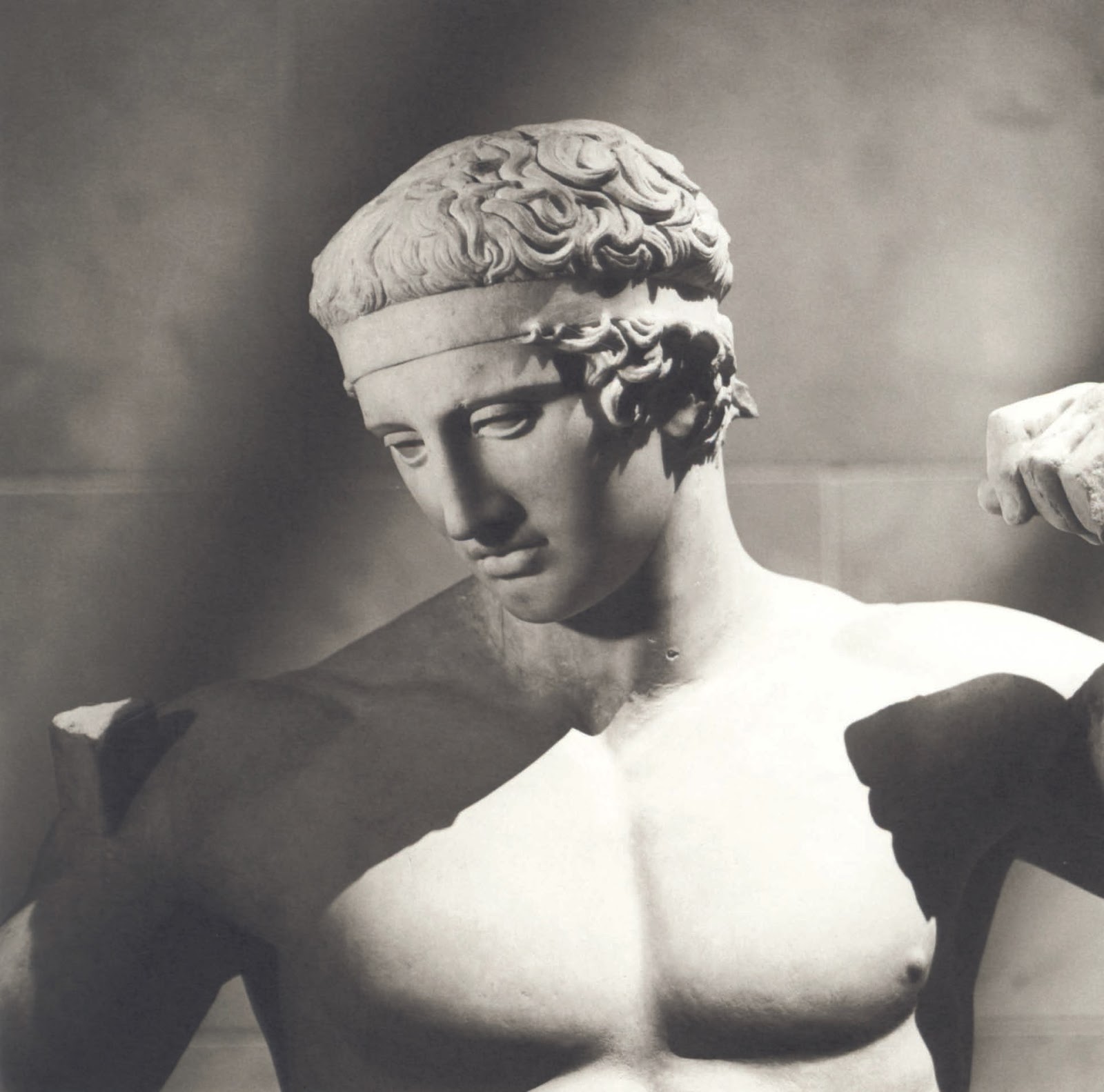 egroj world Light on Stone Greek and Roman Sculpture in The