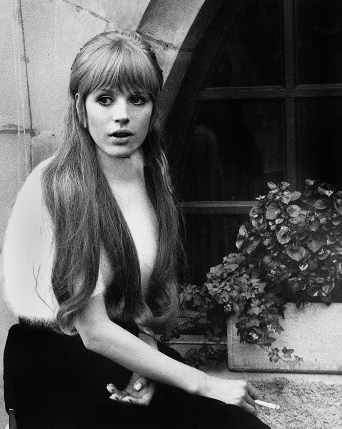 50 Rare and Beautiful Black and White Photos of Marianne ...
