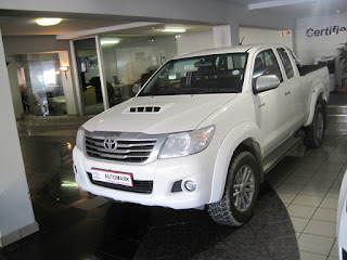GumTree OLX Second Hand Vehicles Cars For Sale  & Bakkies in Cape Town - 2014 Toyota Hi Lux 3.0 Diesel 4x2 Manual Xtra cab