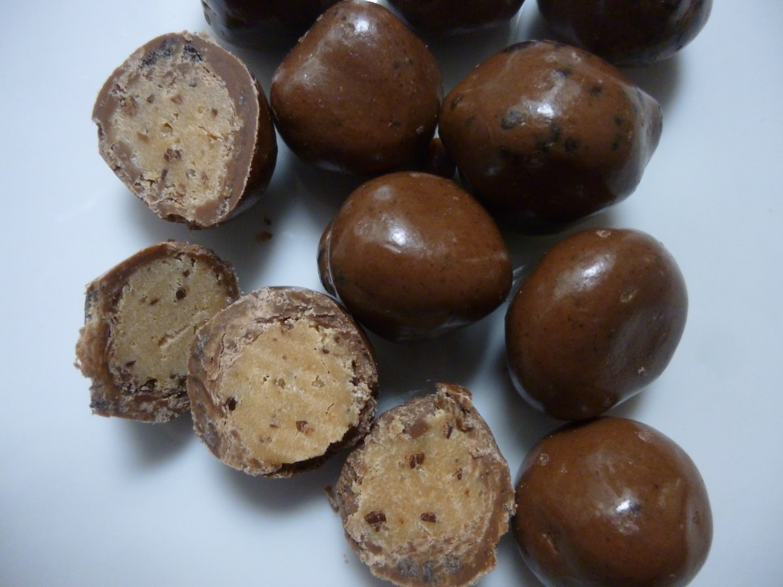Marks & Spencer Food Reviews M&S Milk Chocolate Cookie Dough Bites
