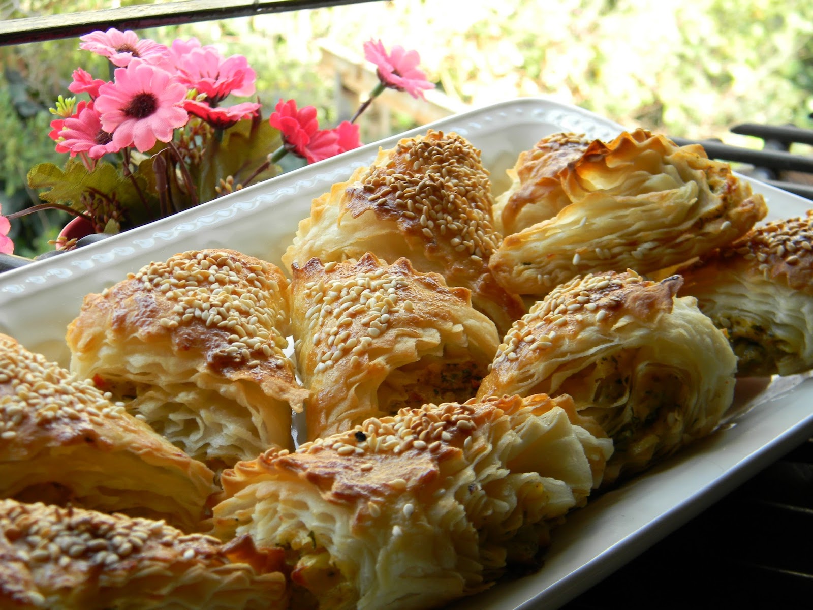 Patatesli Peynirli Biberli Muska Börek.. Vişnap