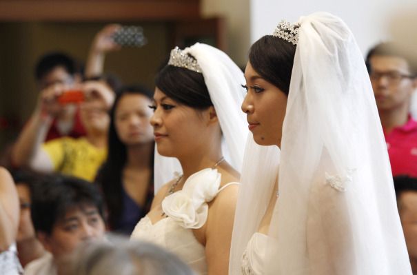 Pernikahan Lesbian Resmi Pertama di Taiwan