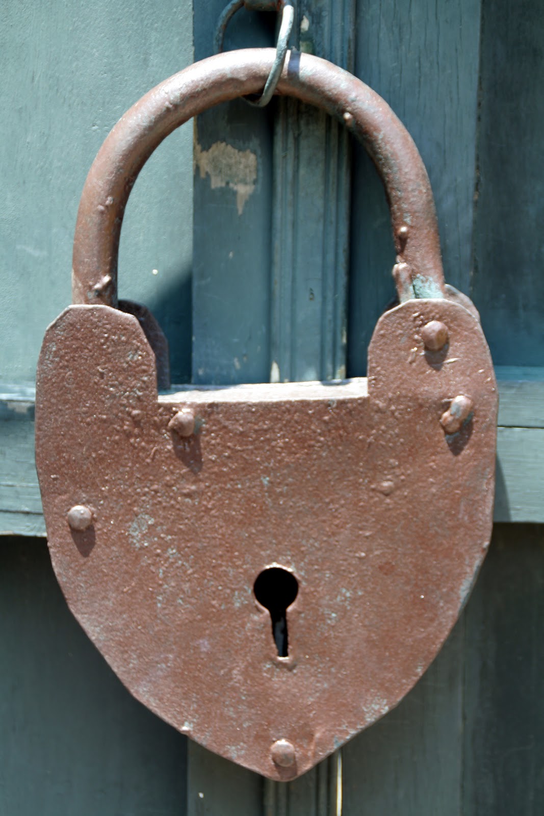 Cuadernos de Viaje: Aldabas y adornos de puertas de Colombia