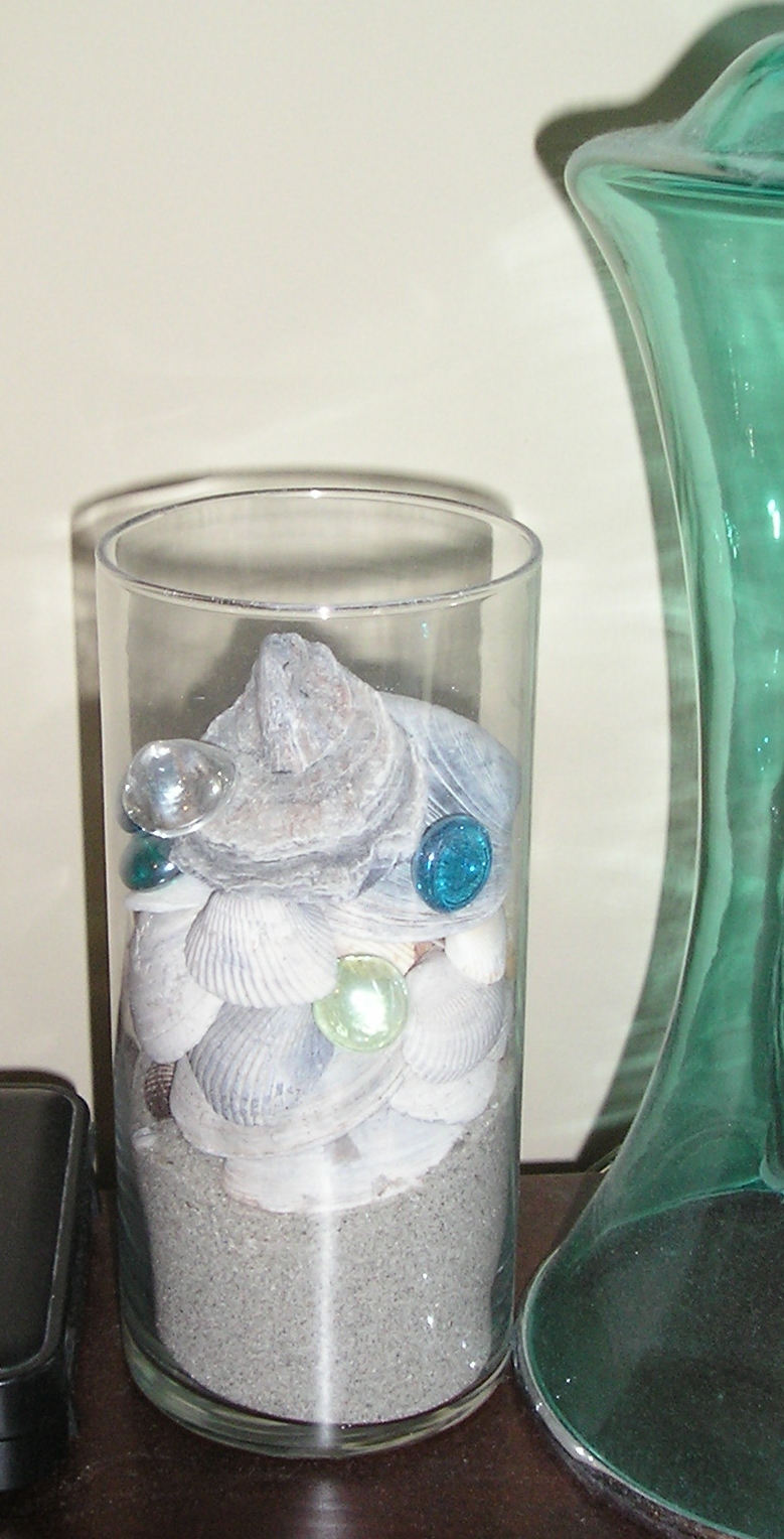 Glamorous Addiction DIY Seashell and Sand Decor Ideas