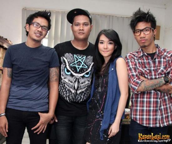 Kumpulan chord�s gitar masa kini. Lirik Lagu Avenged