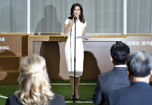 Crown Princess Mary wore a silk midi dress by Marc Jacobs