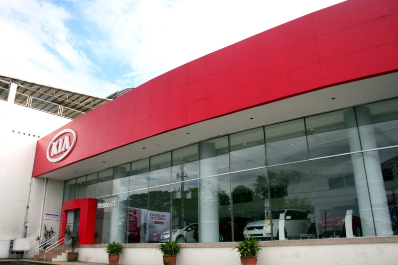 Kia Inaugurates Largest Dealership in Metro Manila CarGuide.PH