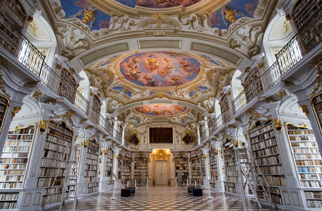 La biblioteca de la Abadía Benedictina de Admont, en Austria. 