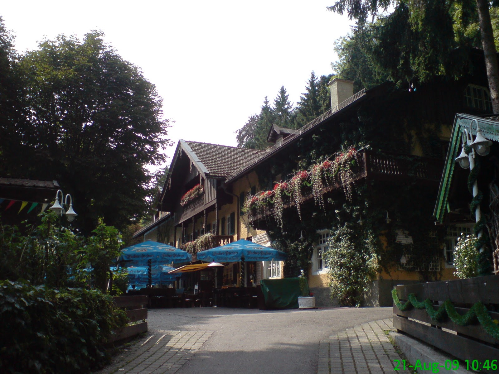 Paul s Beer Travel Blog Town Country Pubs In Munich