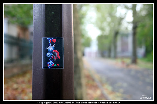 Street art stickers Thor Love par Paco illustrateur graphiste Street art Stickers Sedan par Paco