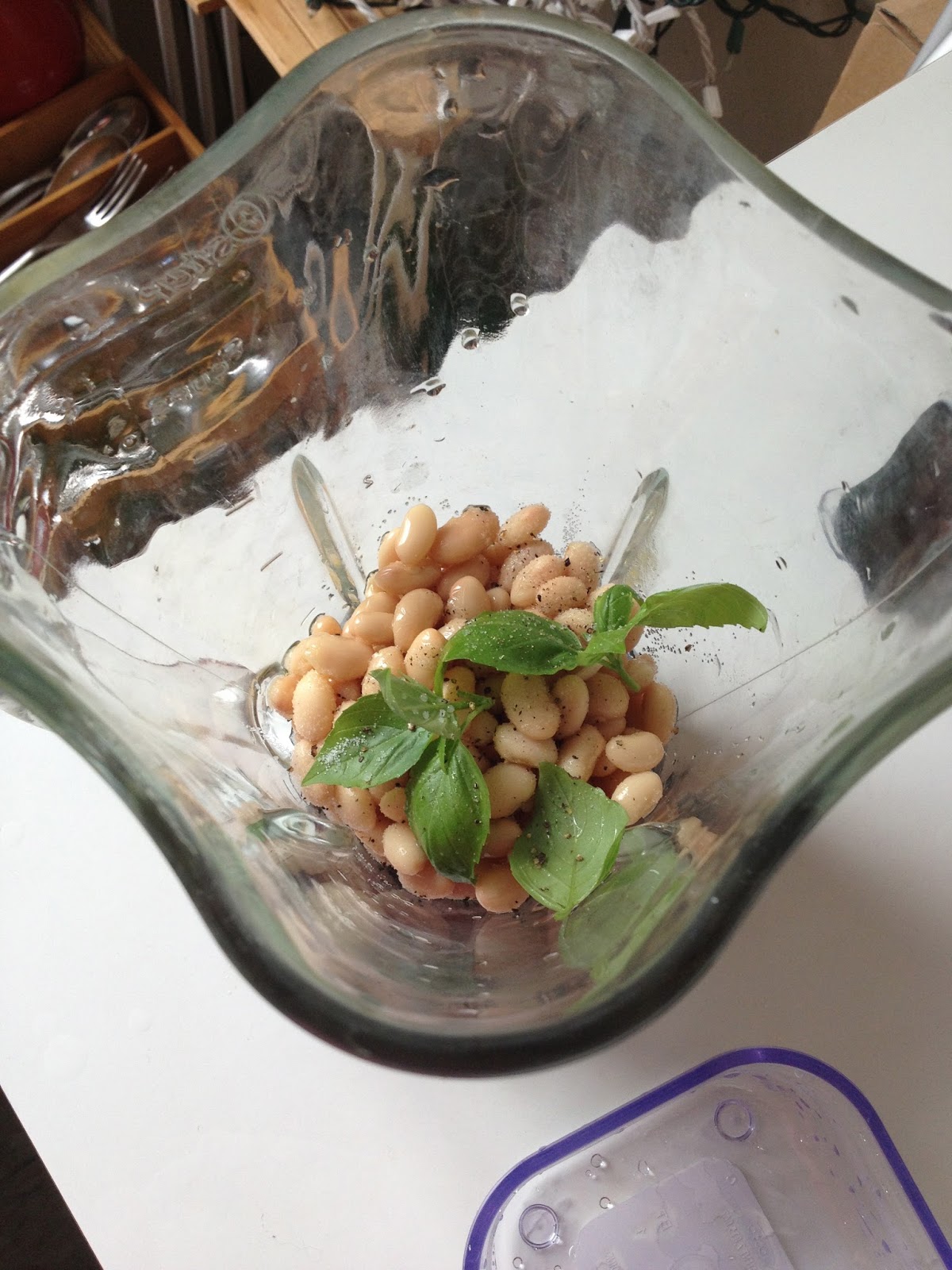 GoingGlutenFree White Bean Basil Spread