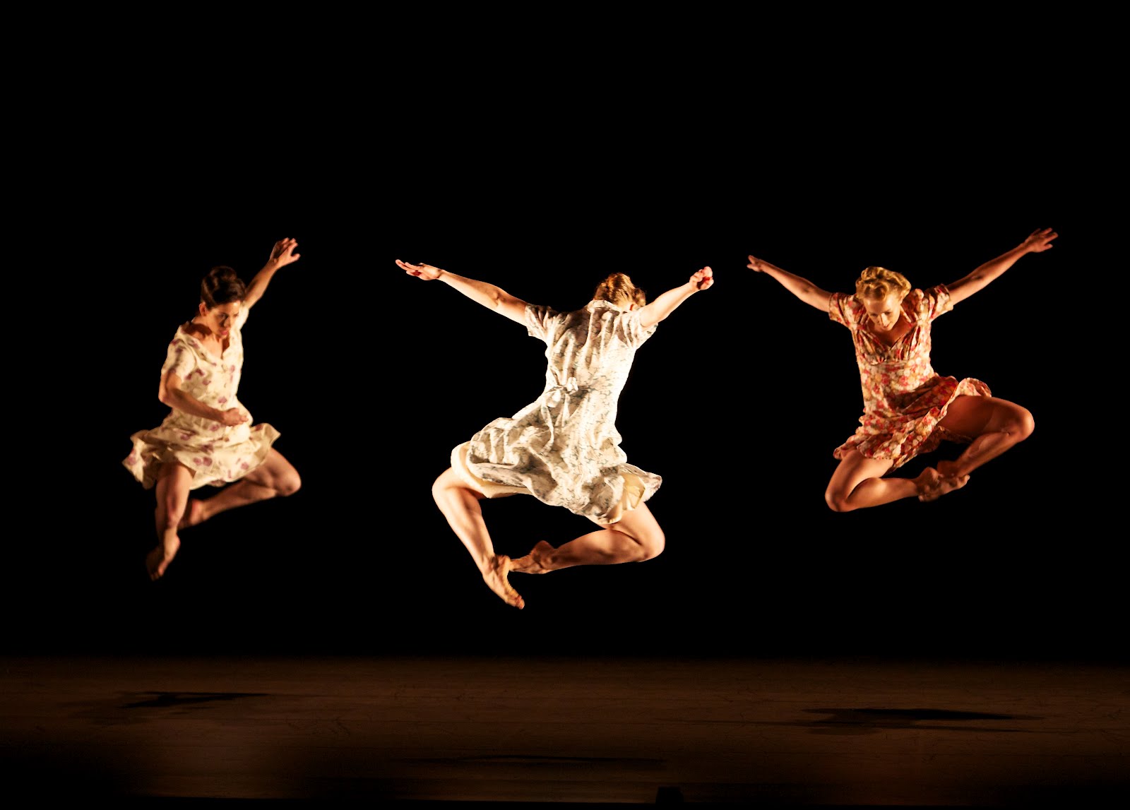 брейк дансеры. зумба танец. лифт энд керри балет. групповые танцы. брейк данс.