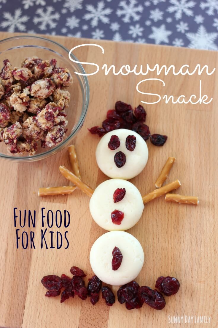 Make an easy Snowman Snack! This is the perfect snow day snack - kids love this fun snack idea and you'll love how wholesome it is. 