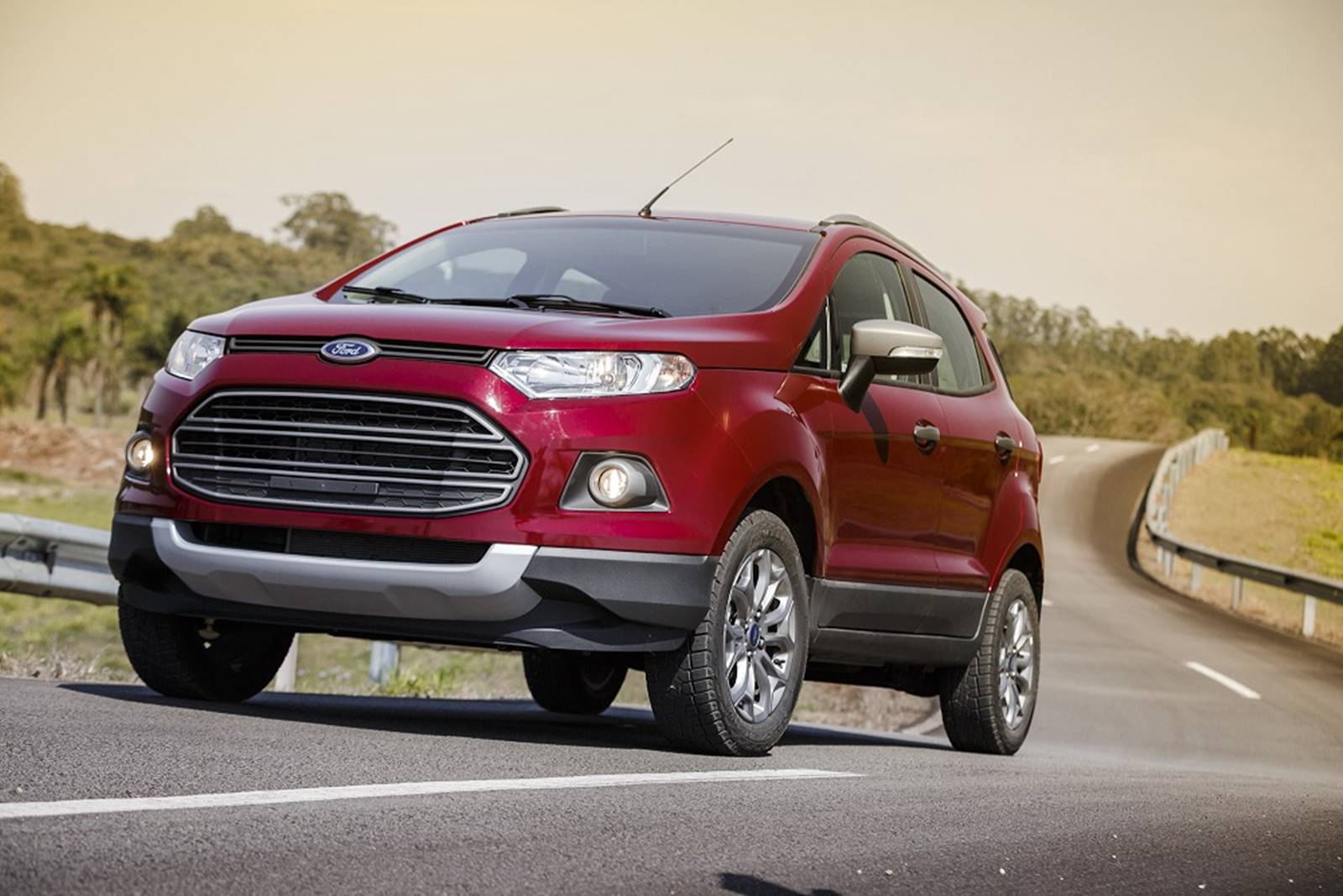Ford EcoSport 2017 chega com novo plano de manutenção