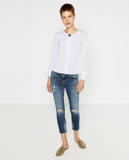 CROPPED MID-RISE JEANS