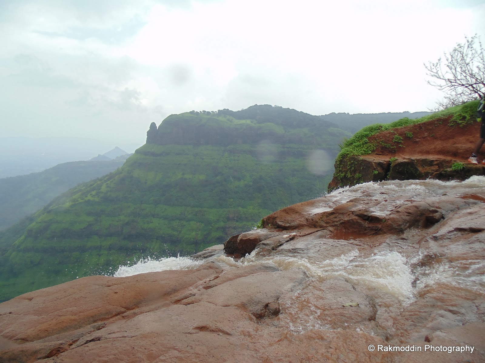 Cecil Point - Picturesque Valley View of Matheran Hill Station