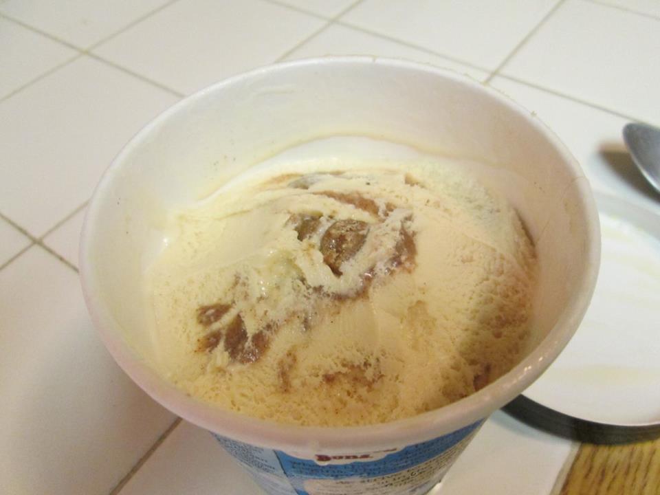 David's Ice Cream Reviews Ben & Jerry's Cinnamon Buns