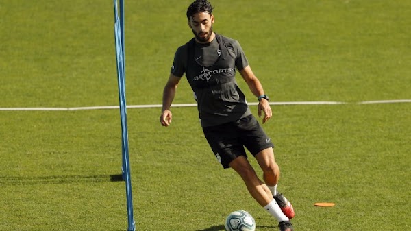 Juande - Málaga -: "Estoy muy contento por haber debutado este año" Juande - Málaga -: "Estoy muy contento por haber debutado este año"
