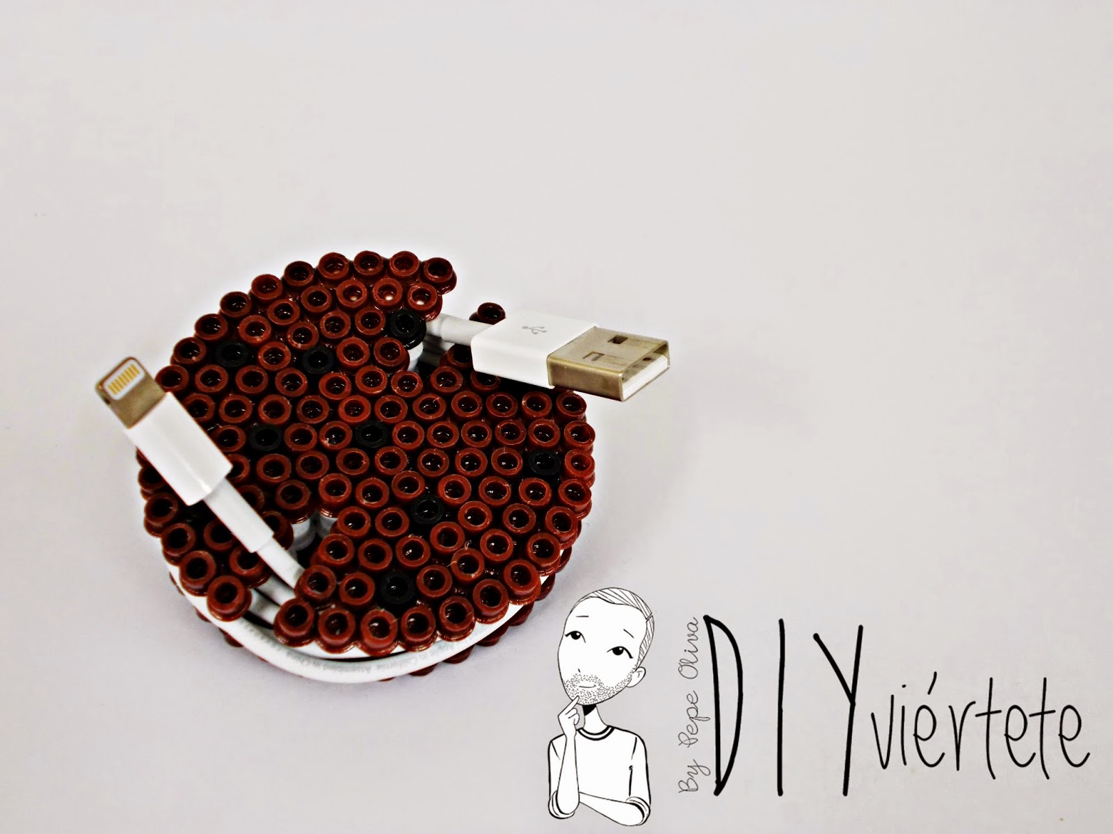 DIY-Hama Beads-ideas-galleta-cookie-guarda auriculares-cables-organizador-8